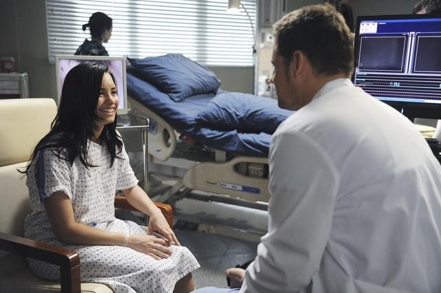 image of demi Lovato on Grey's Anatomy playing patient Hayley